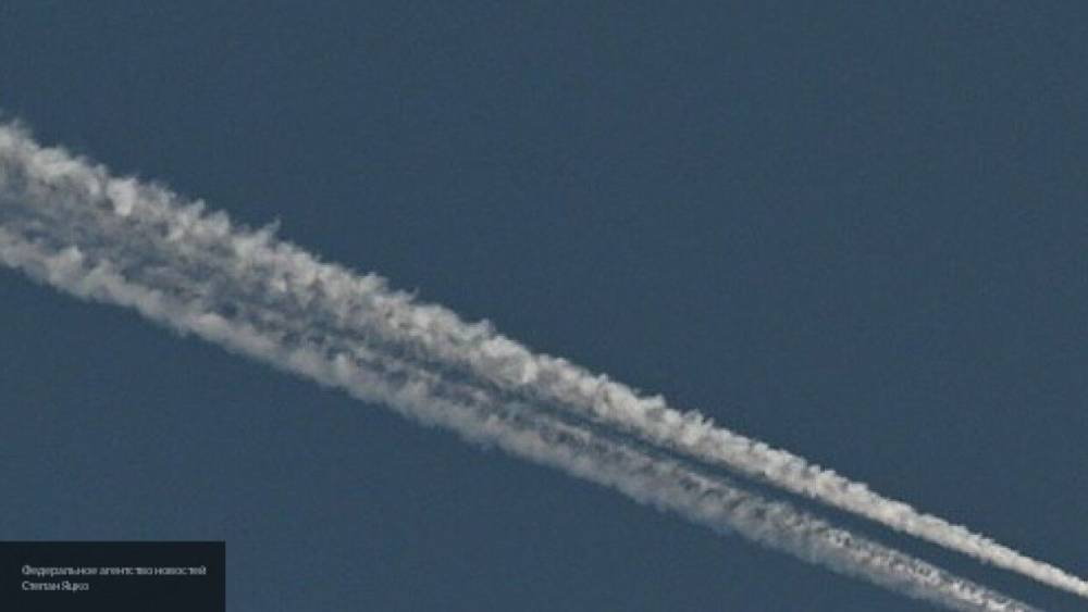 Житель Канады заснял на видео момент крушения военного самолета