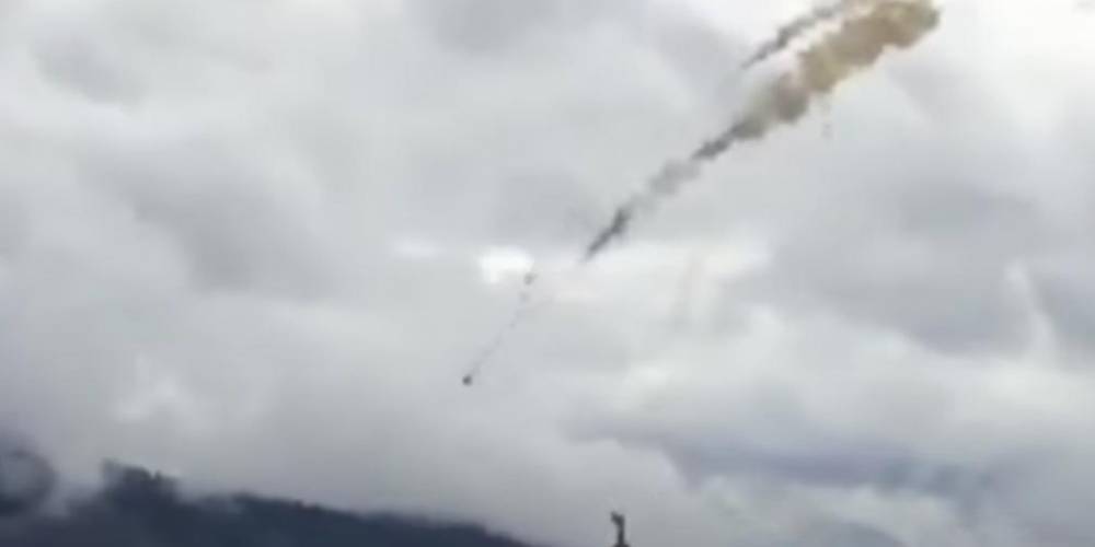 Очевидец снял на видео крушение самолета канадских ВВС