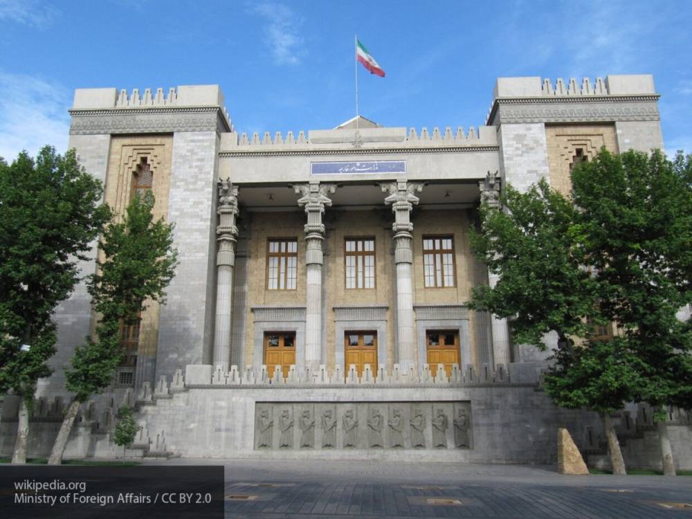 В иранском МИД заявили об отсутствии у Тегерана планов по смещению Асада