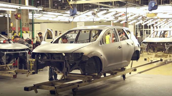 Завод Hyundai в Петербурге планирует работать в две смены
