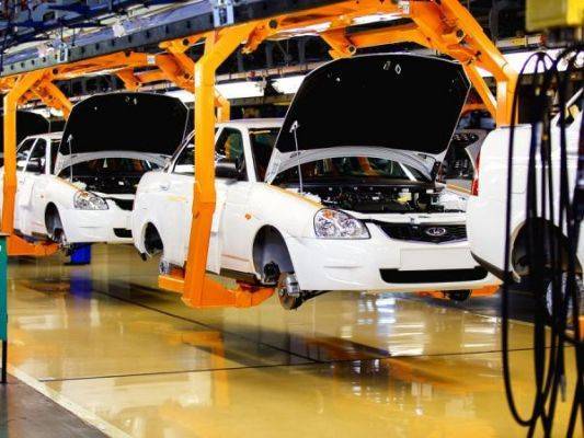 «АвтоВАЗ» возобновил производство автомобилей