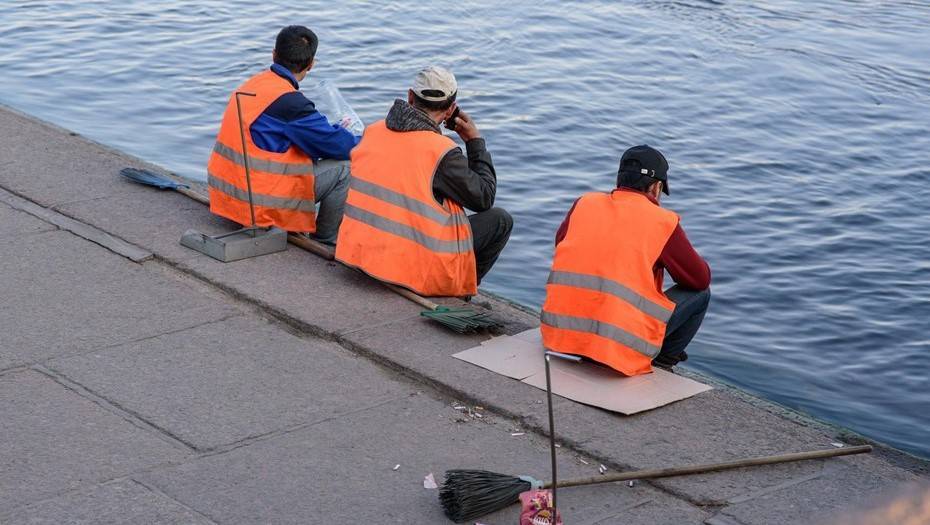 Оставшиеся в Петербурге мигранты стали заложниками пандемии