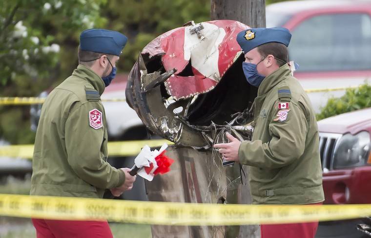 Российский лётчик назвал возможную причину авиакатастрофы в Канаде