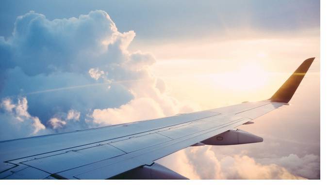 Роспотребнадзор рекомендует авиакомпаниям продавать не больше половины мест на самолёт