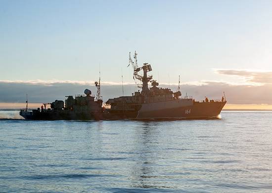 Группа противолодочных кораблей России проведет учения в Баренцевом море