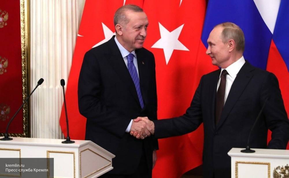 Путин и Эрдоган обсудили по телефону борьбу с пандемией и обстановку в Сирии