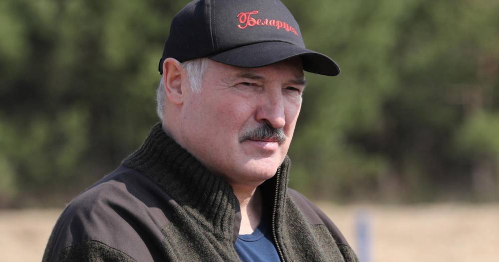 Лукашенко подписал закон об амнистии в честь 75-летия Победы в ВОВ
