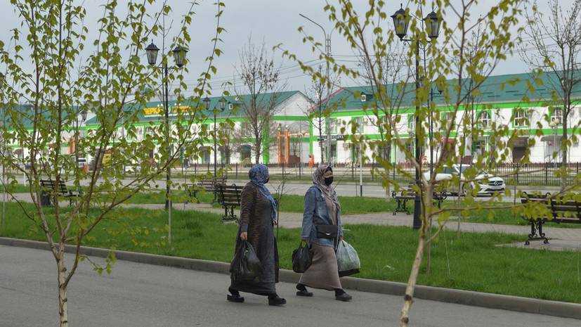 Экс-тренер «Анжи» Адиев сравнил ситуацию с коронавирусом в Чечне и Дагестане
