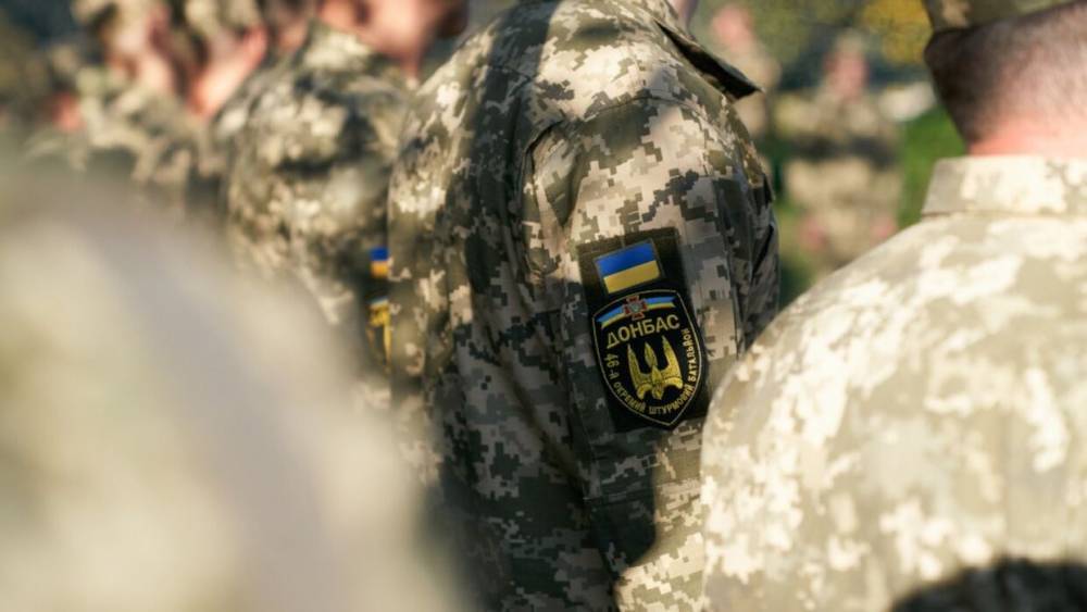 Донбасс сегодня: местные жители устроили самосуд над солдатами из ООС, врачи бегут из ВСУ