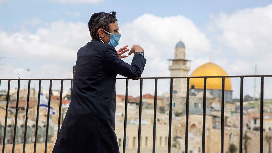 В Израиле отменил маски в школах и на улицах из-за жары