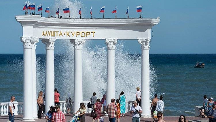 Возможность открытия здравниц и отелей в Крыму обсудят 26 мая