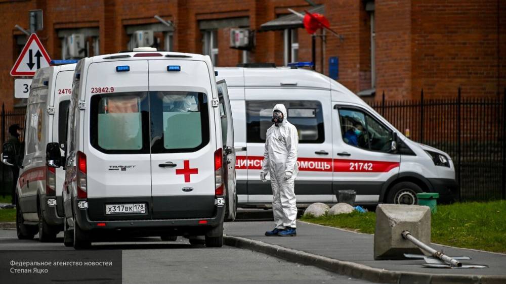 Биолог спрогнозировал завершение пандемии коронавируса в России к августу
