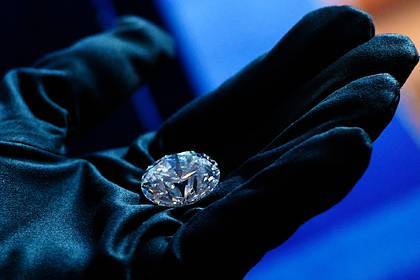 Россиянка выносила алмазы в нижнем белье с крупнейшего производства страны