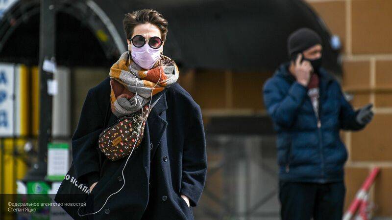 Врач Добровольский: носить маску нужно только в людных местах и регулировать время ношения