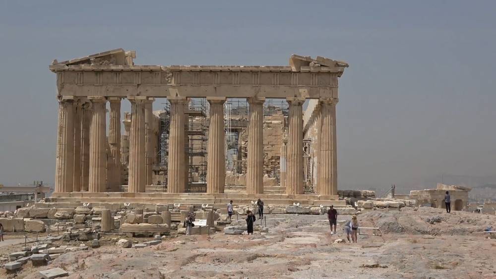 Греческий Акрополь открыли для посещений после снятия карантина.
