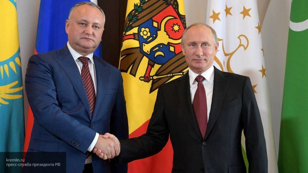 Додон поблагодарил Путина за помощь Молдавии в период пандемии