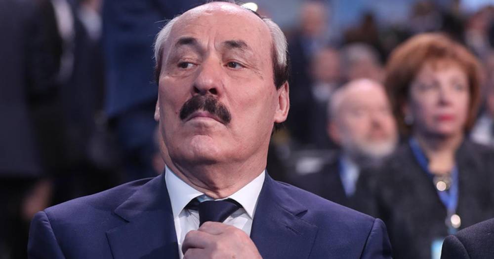 Абдулатипов заявил о готовности работать фельдшером в Дагестане