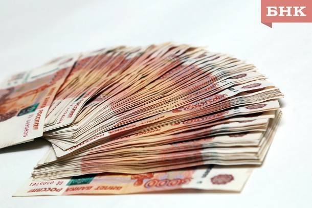 За сутки сыктывкарцы подарили мошенникам почти 300 тысяч рублей