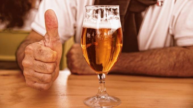 Совет Федерации выступил за продажу алкоголя с 21 года