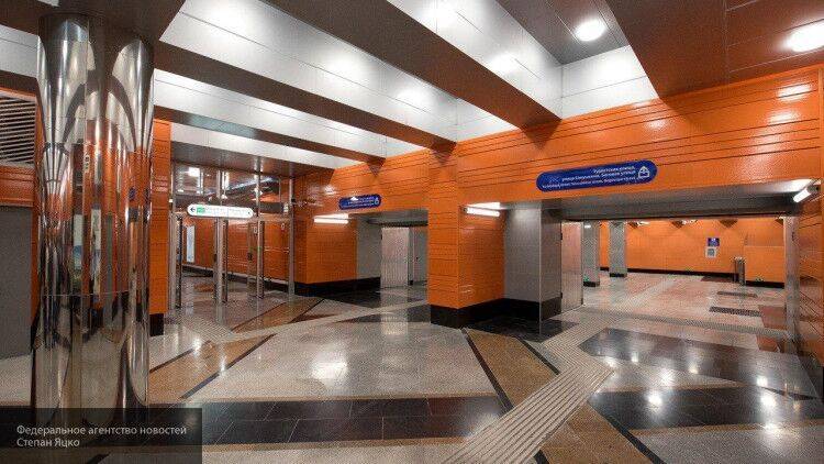 Станция петербургского метро "Беговая" заработала после получасового перерыва