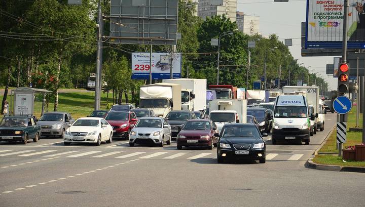 В Москве начали отменять штрафы за езду без пропуска