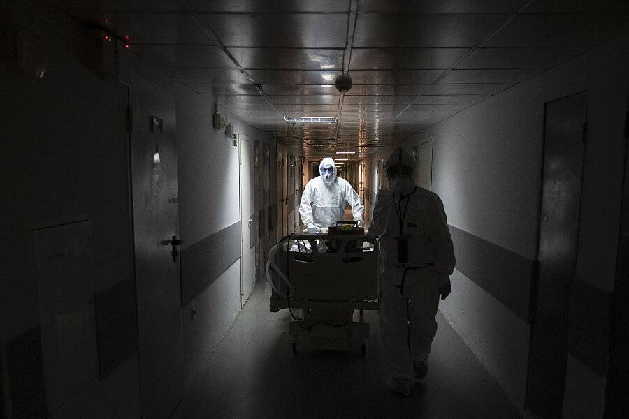 В России смертность медиков от коронавируса в 16 раз выше, чем в других странах