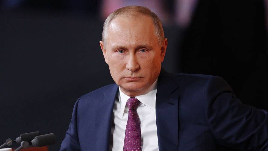 Владимир Путин провел совещание по вопросу выплат медикам