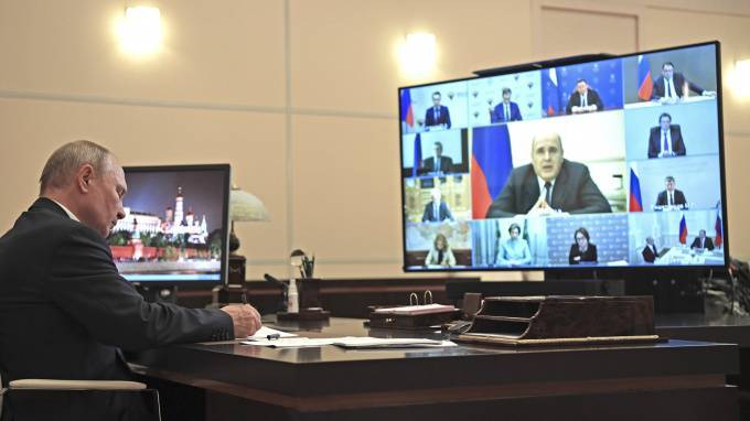 Эксперт прокомментировал видеосовещание Путина с членами правительства