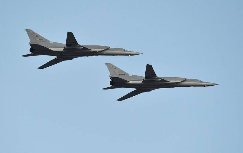 Российские бомбардировщики Ту-22 пять часов летали над Черным морем