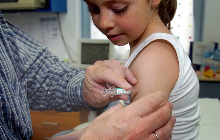 В Минздраве рассказали об опасности прекращения вакцинации детей