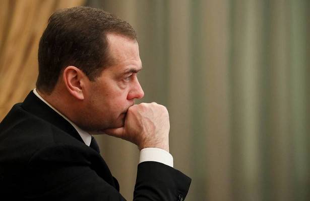 Медведев заявил, что нынешнему кризису «пока не видно конца»