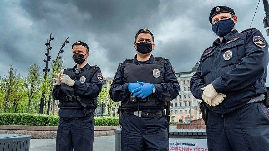 В Казани сотрудница полиции без средств защиты выписала штраф гражданину без маски
