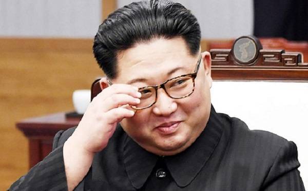 Ким Чен Ын под крики «Ура!» появился на публике
