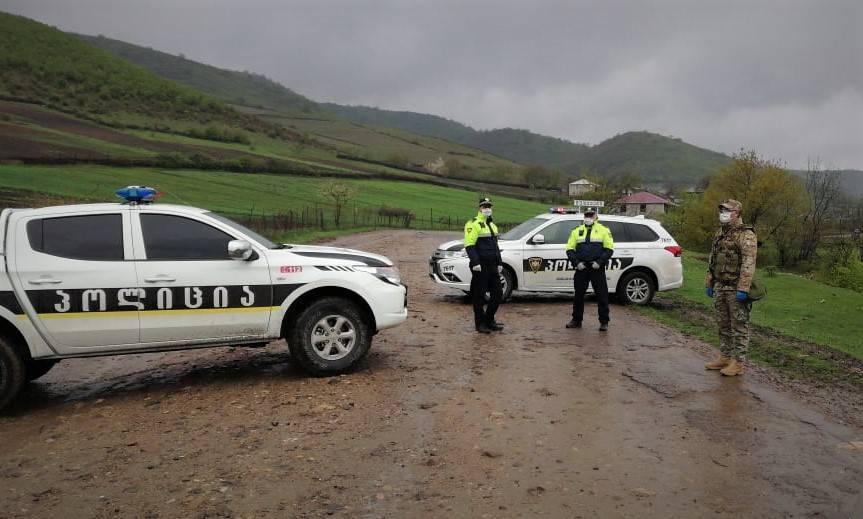 Потасовка с полицией и врачами произошла в закрытом на карантин селе в Болниси