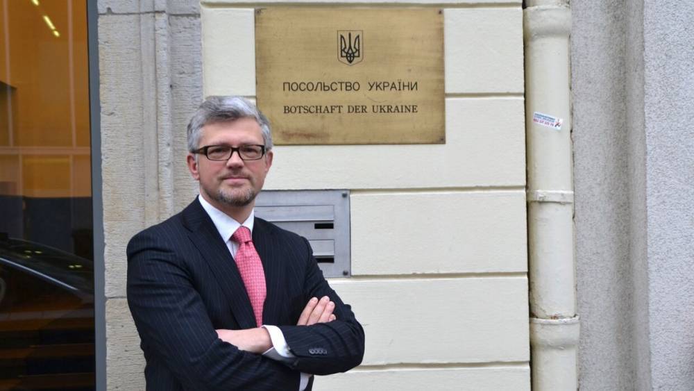 Украинский посол отказался возлагать цветы в Берлине с российским коллегой