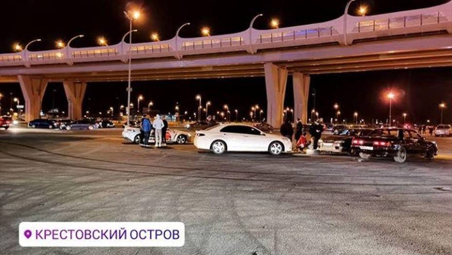 В Петербурге устроили массовое автопати вопреки запретам и ограничениям