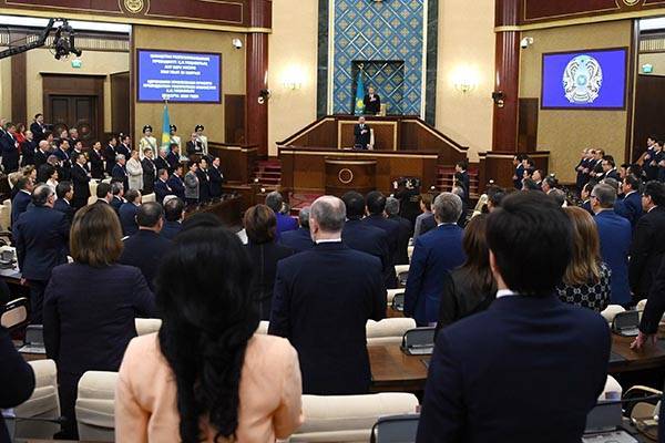 Президент Казахстана прекратил сенаторские полномочия дочки Назарбаева