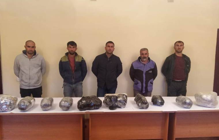 Пограничники Азербайджана перехватили около 43 кг наркотиков из Ирана