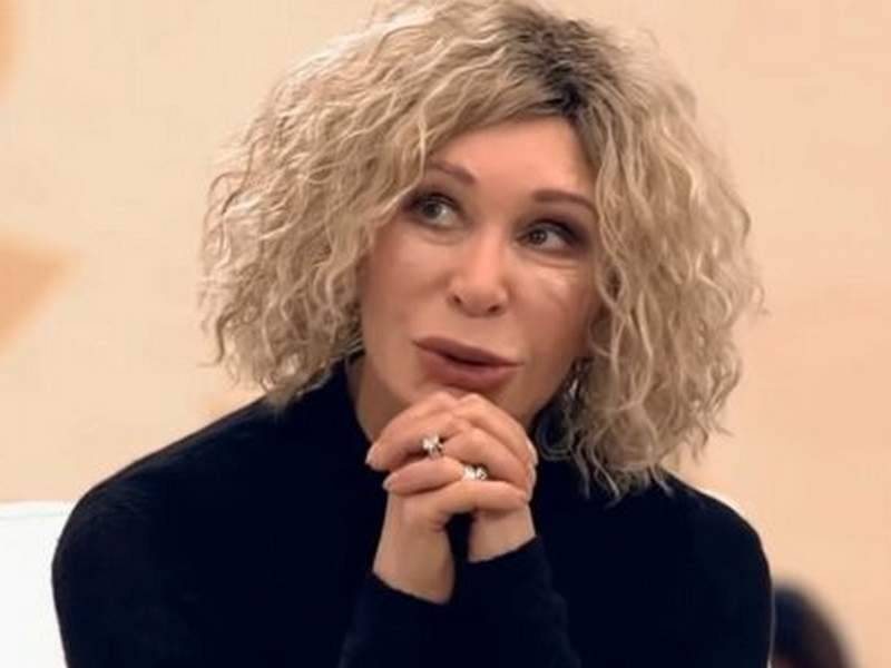 «Плакала и была в панике»: актриса Татьяна Васильева госпитализирована с COVID-19