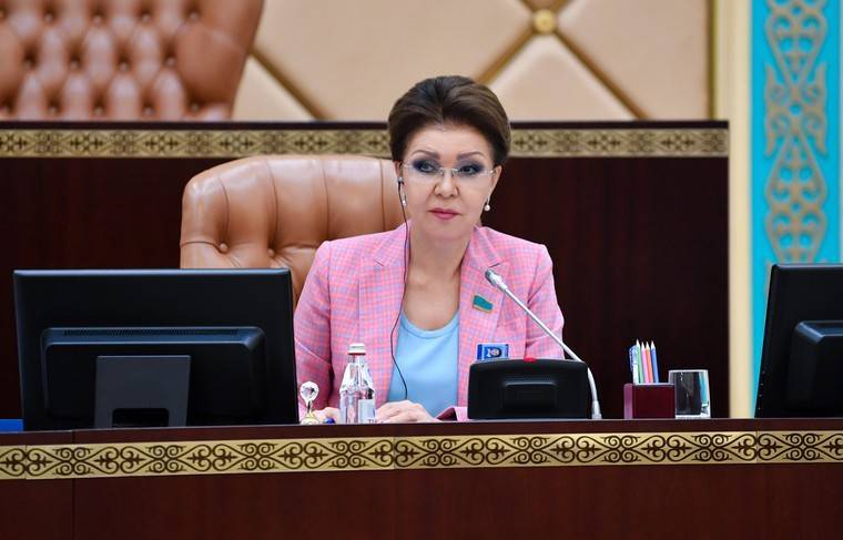 Политолог прокомментировал увольнение дочери Назарбаева из сената