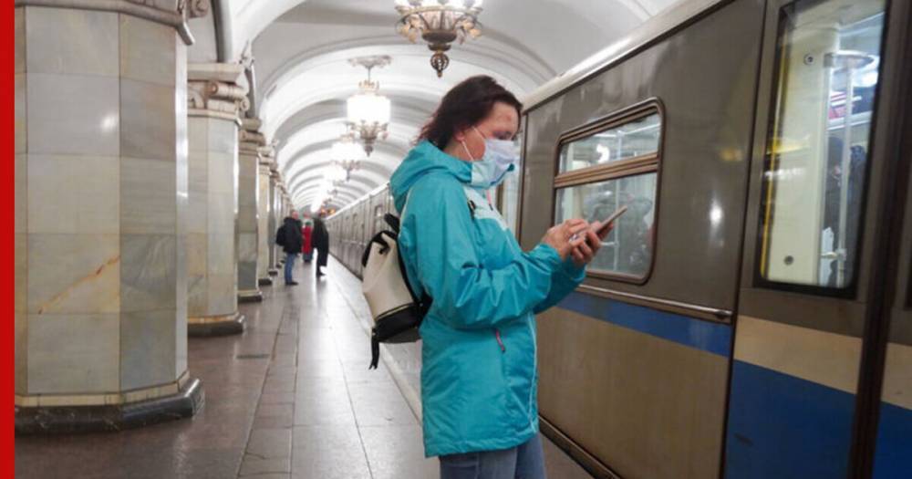 Московское метро начнет продавать маски