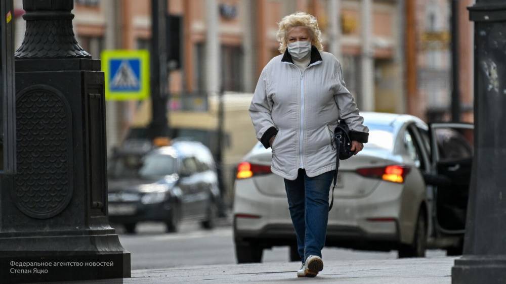 Медицинские маски начнут официально продавать в московском метро