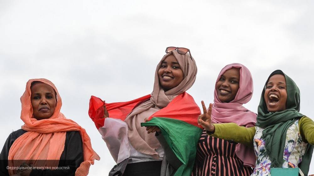 Власти Судана официально признали "женское обрезание" преступлением