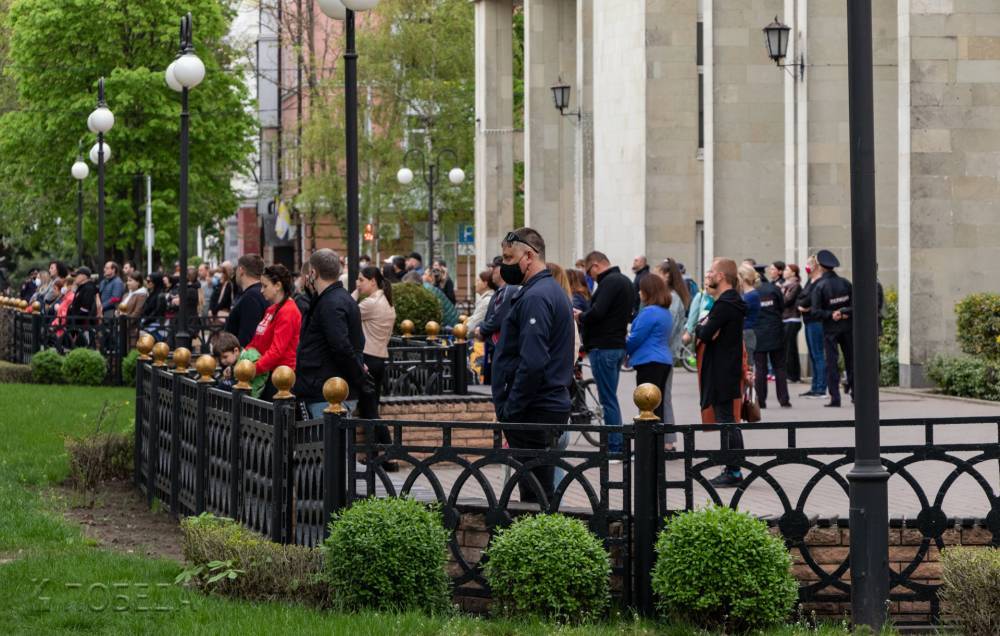 Сотни жителей Ставрополя простились с мэром города