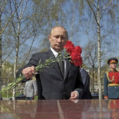 Путин 9 мая возложит цветы к Могиле неизвестного солдата