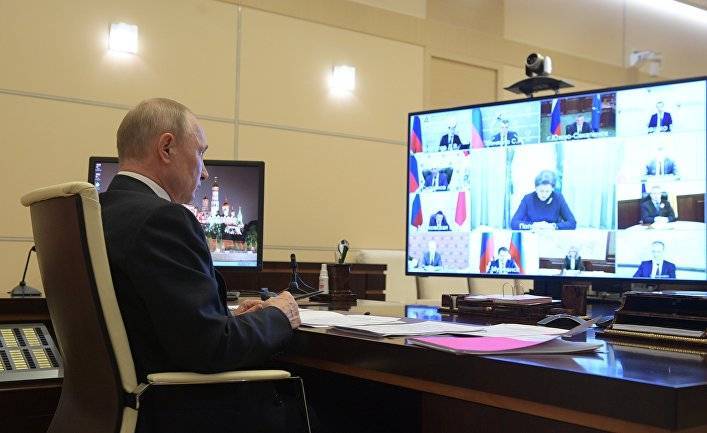 Seznam zprávy (Чехия): Путин в беде. Вирус перемахнул через стены Кремля