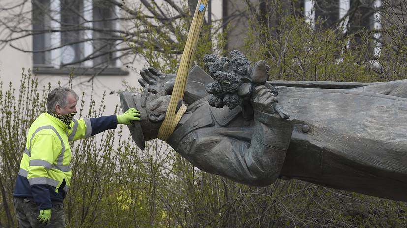 Минобороны Чехии отказалось передать России снесённый памятник Коневу