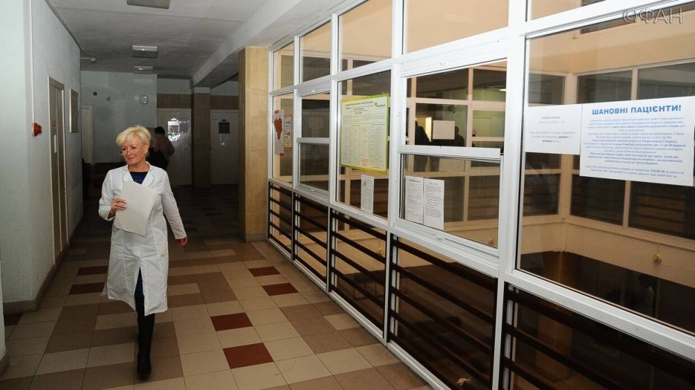 Более 30 медиков заразились коронавирусом в Ровенской области Украины