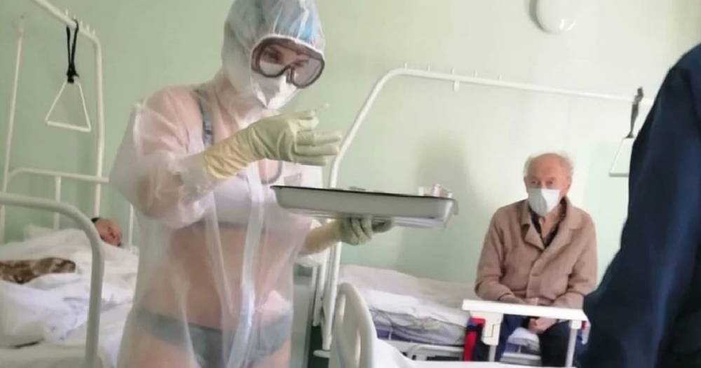 Тульскую медсестру отчитали за откровенный наряд
