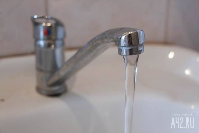 В Кузбассе суд обязал управляющую компанию обеспечить жителей дома чистой водой